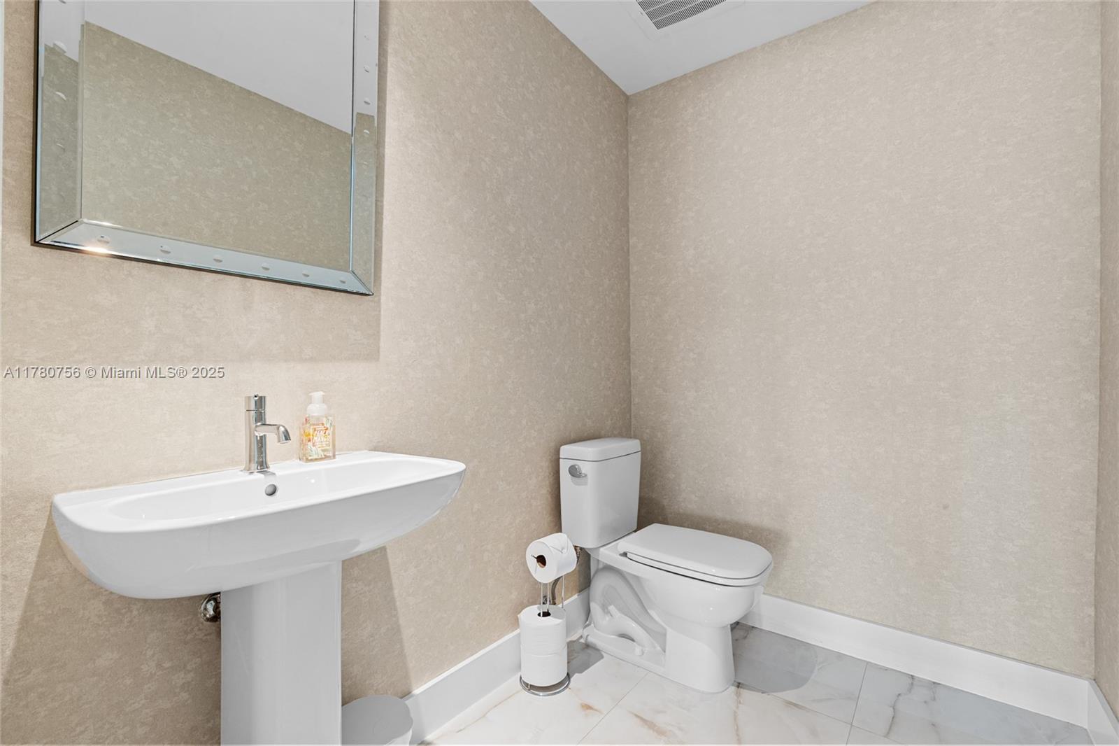 BISCAYNE BEACH CONDO - Residential