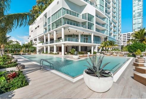 BISCAYNE BEACH CONDO - Residential