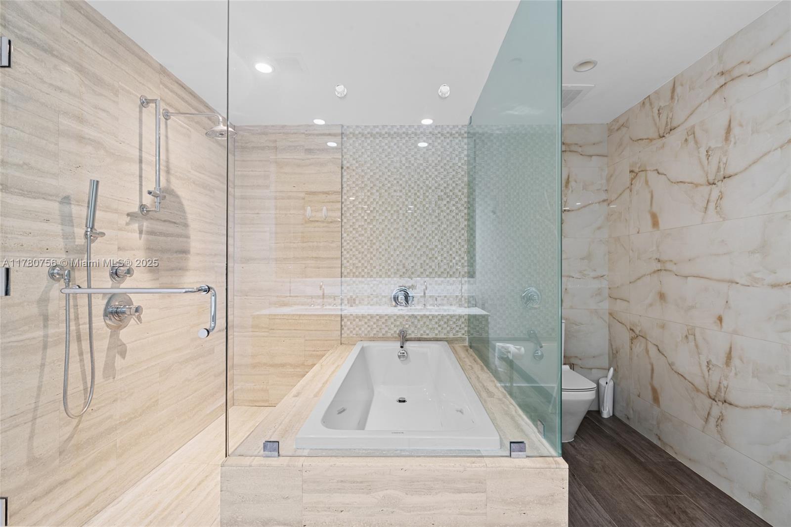 BISCAYNE BEACH CONDO - Residential