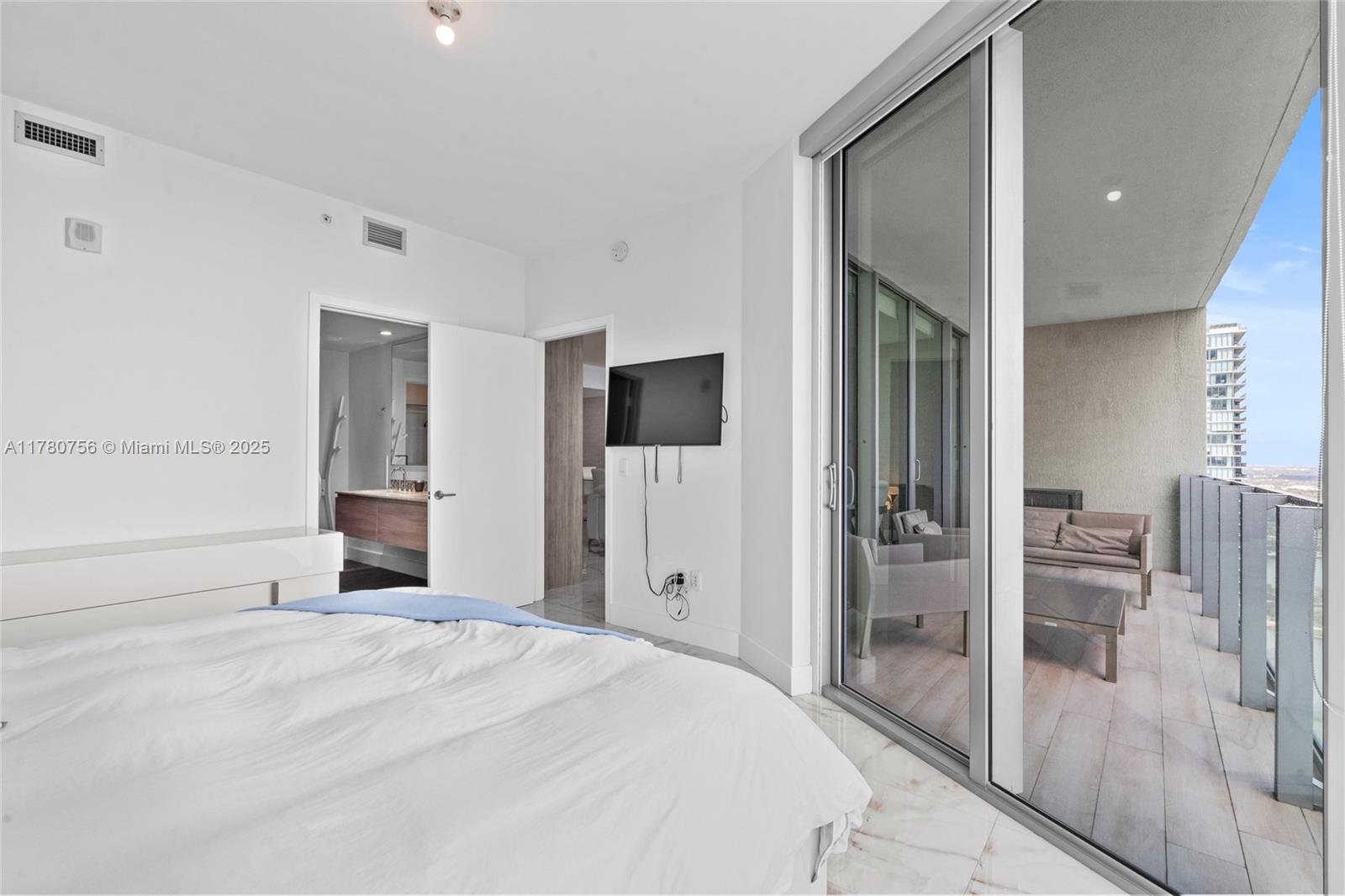 BISCAYNE BEACH CONDO - Residential