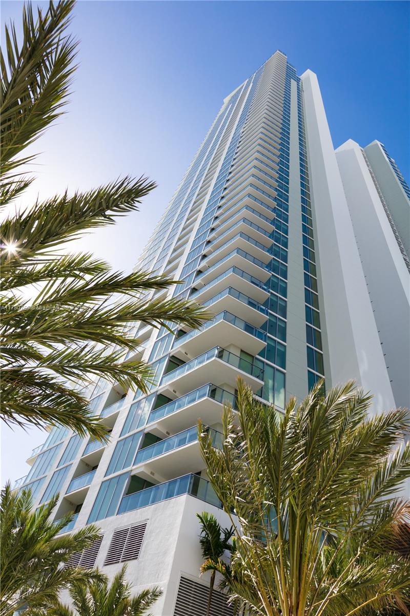 BISCAYNE BEACH CONDO - Residential