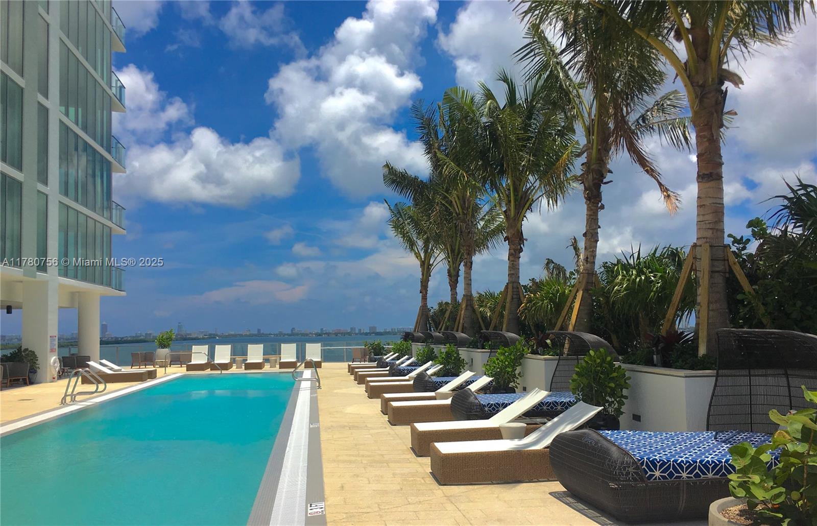 BISCAYNE BEACH CONDO - Residential