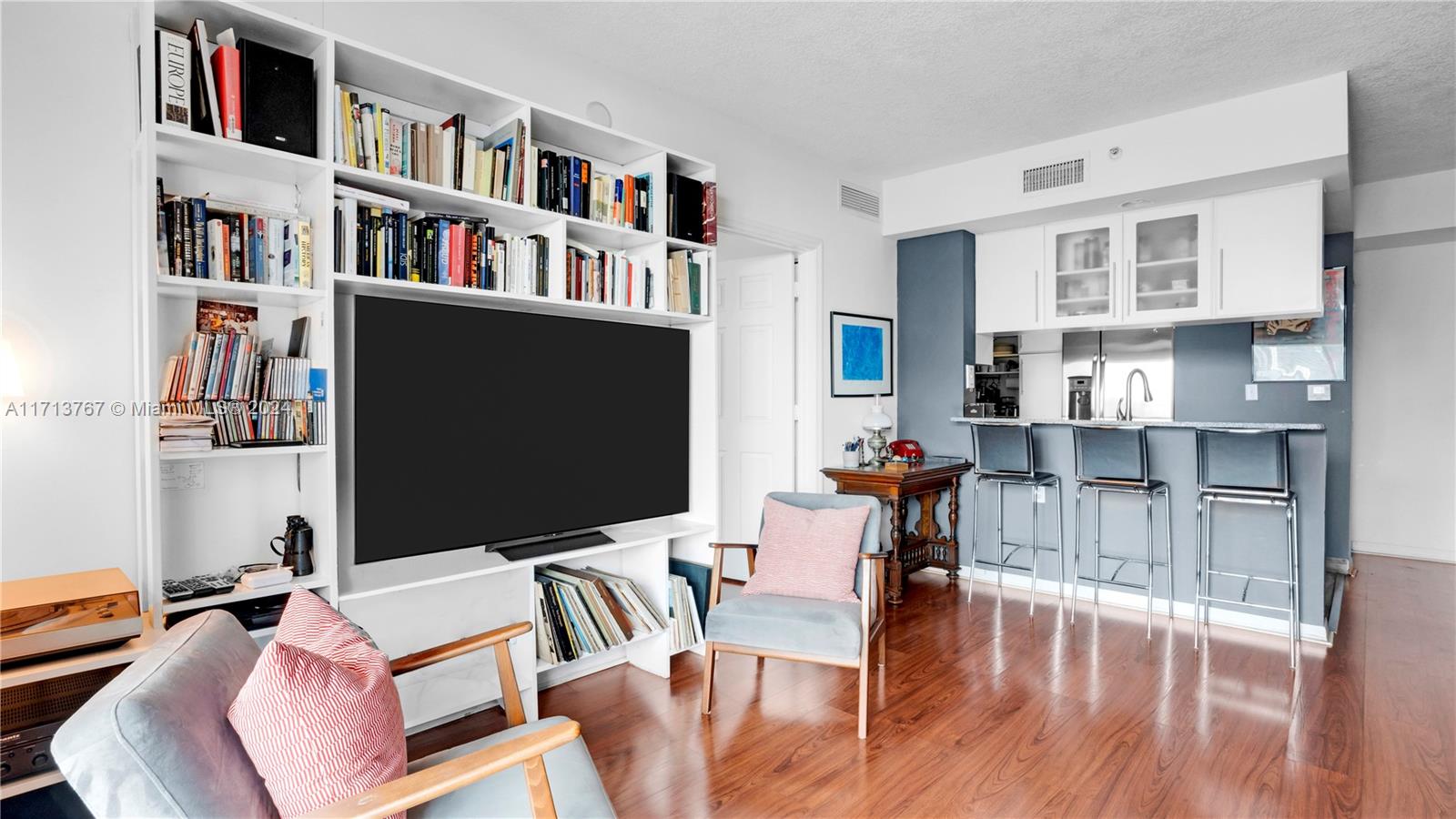 275 NE 18th Street 1005