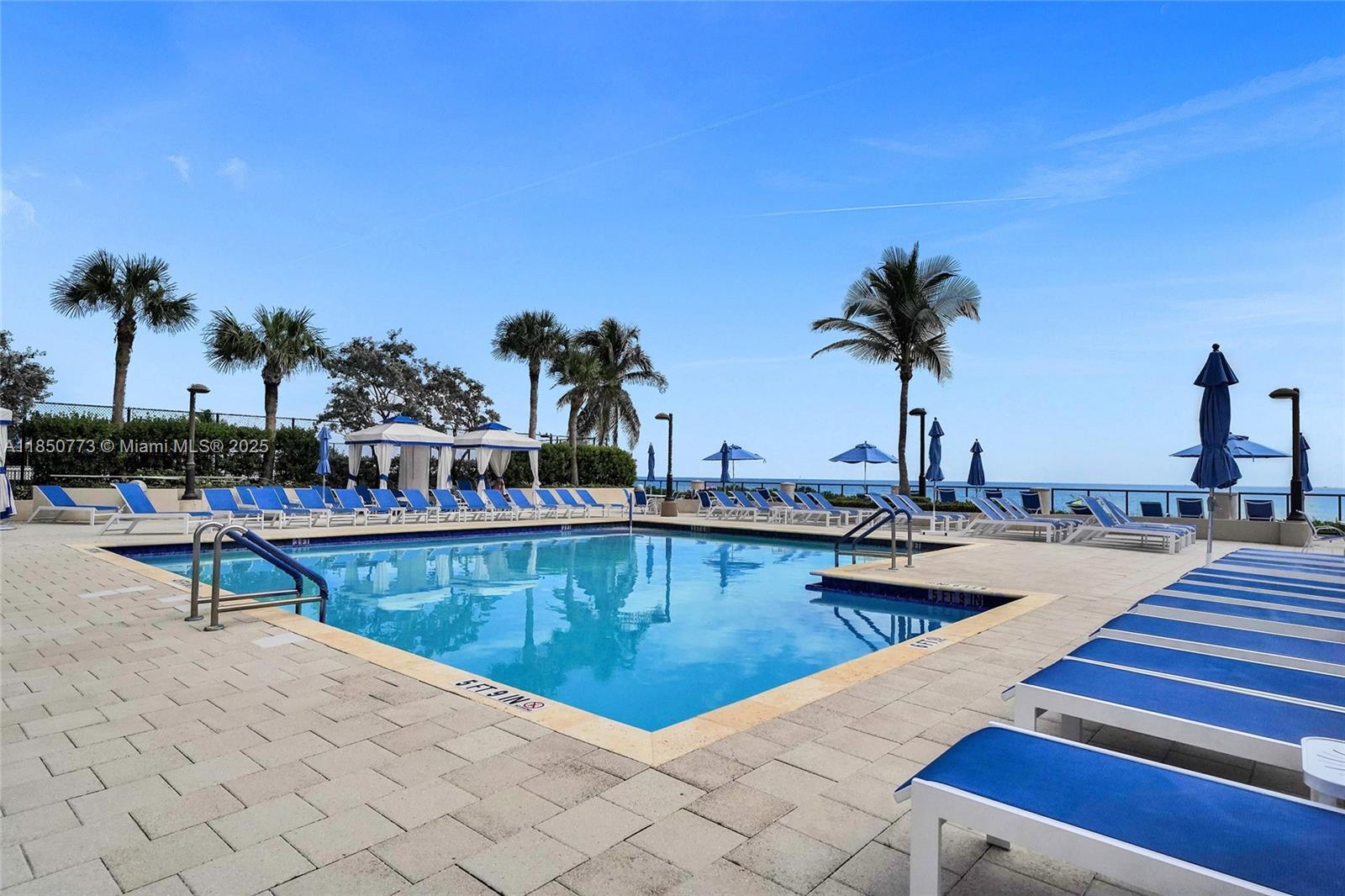 MALAGA TOWERS CONDO - Residential