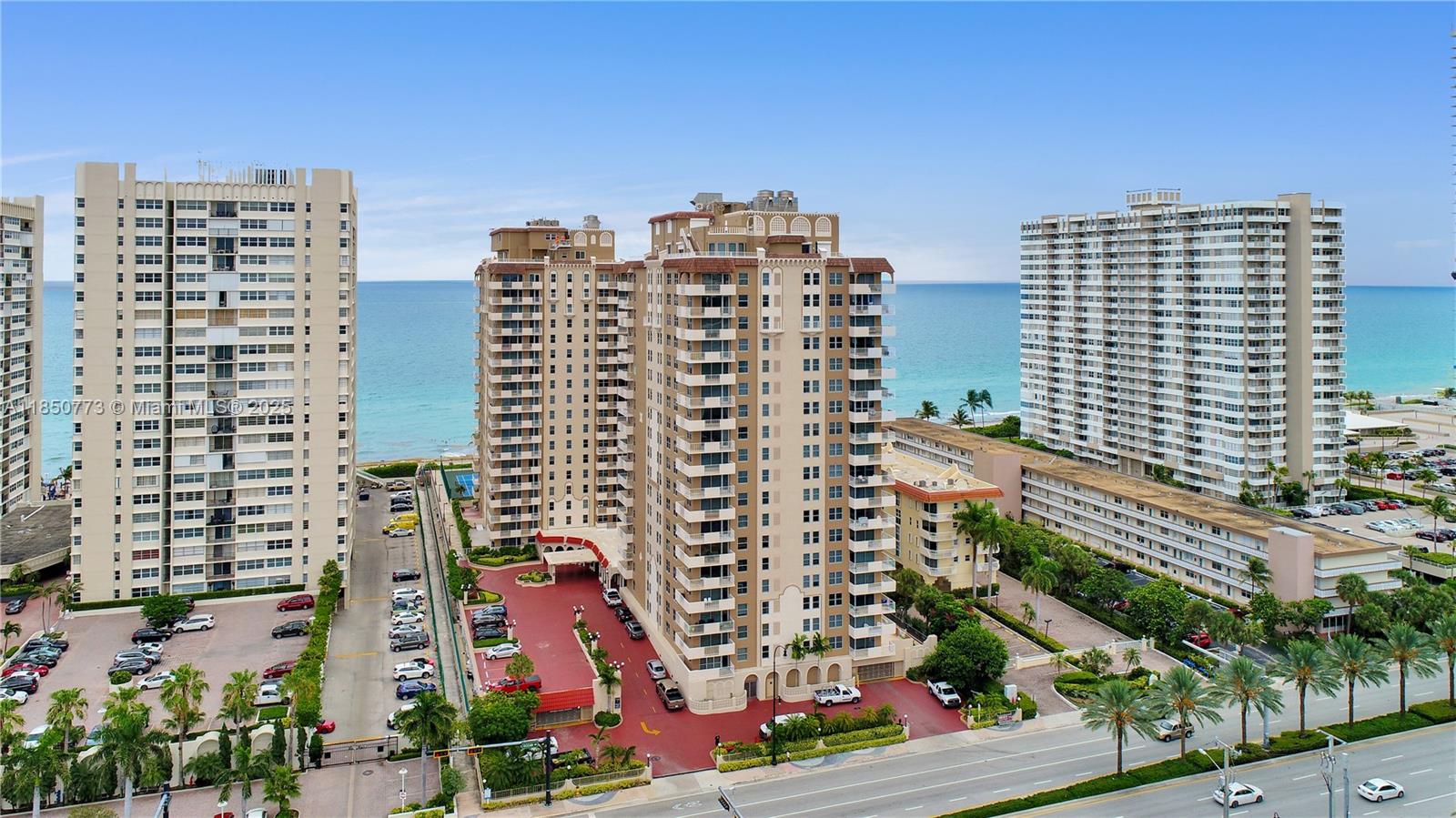 MALAGA TOWERS CONDO - Residential
