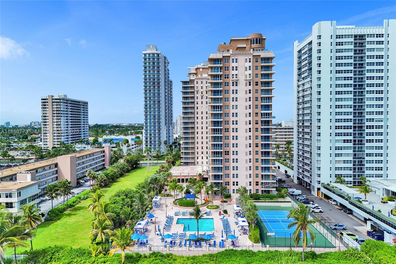 MALAGA TOWERS CONDO - Residential