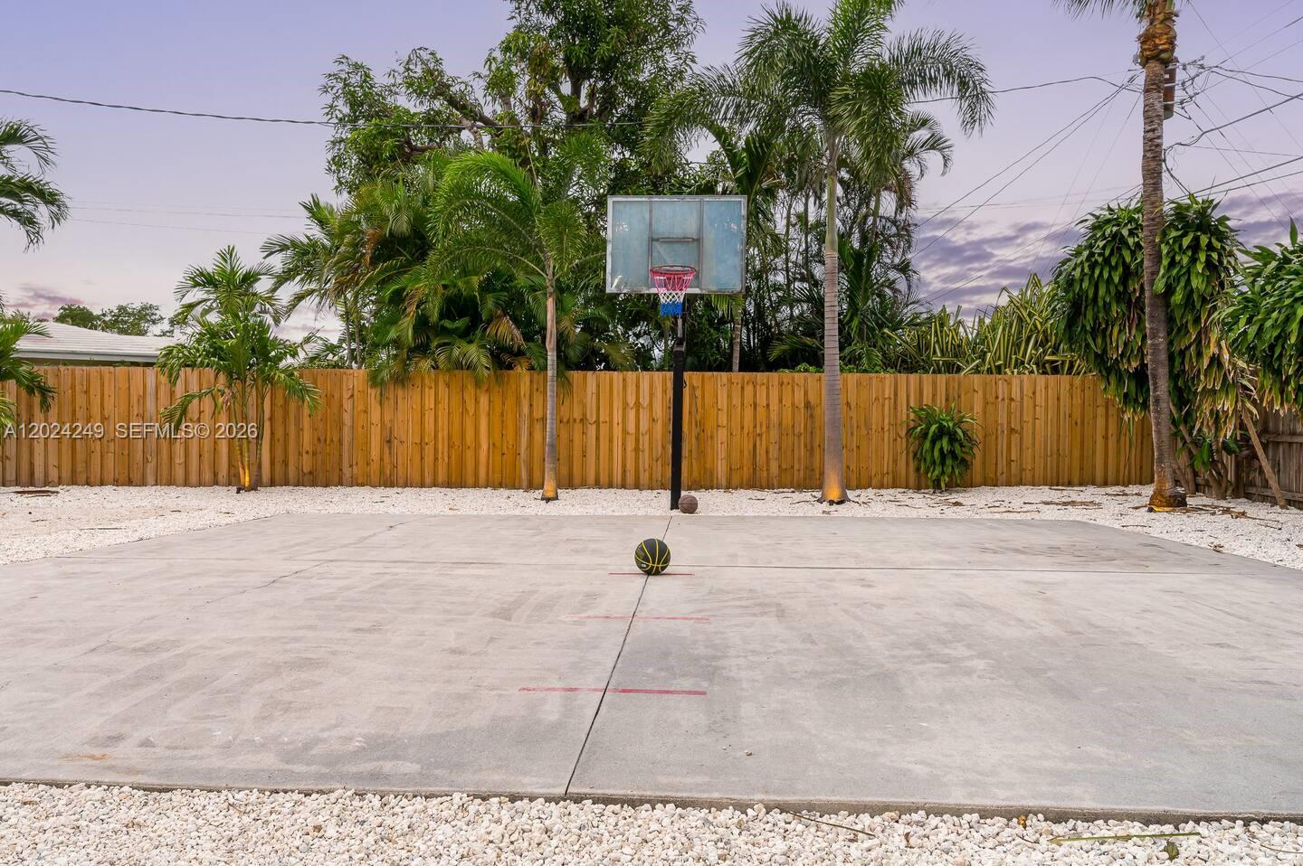 CORAL RIDGE ISLES - Residential