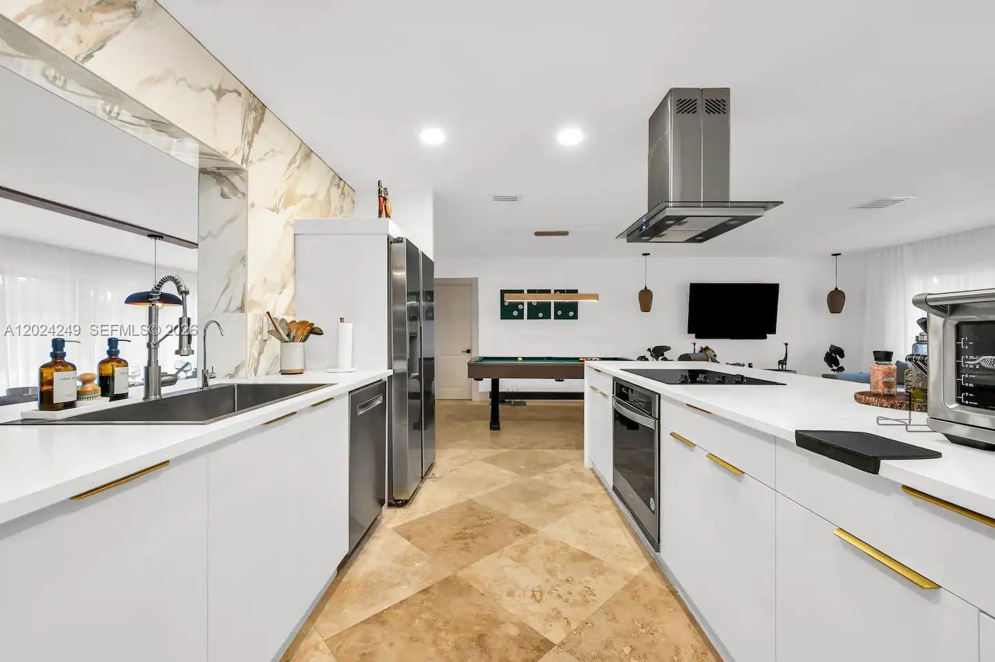 CORAL RIDGE ISLES - Residential