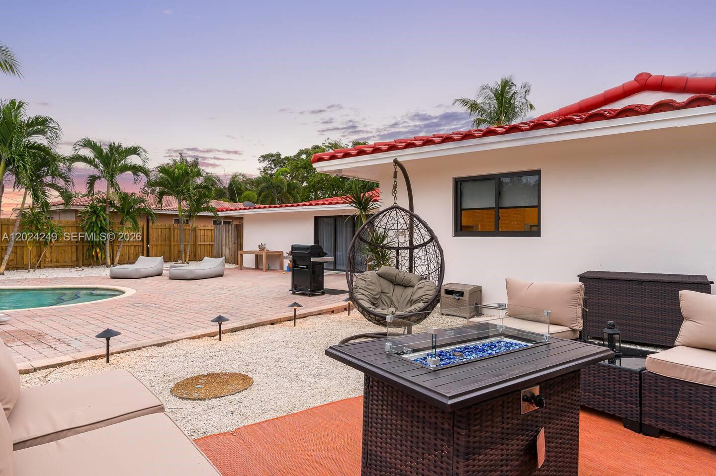 CORAL RIDGE ISLES - Residential