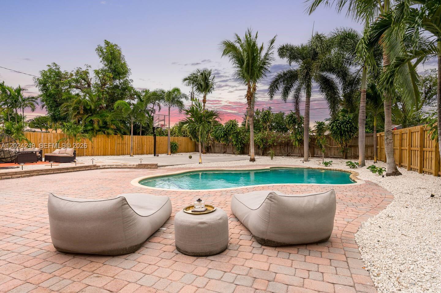 CORAL RIDGE ISLES - Residential
