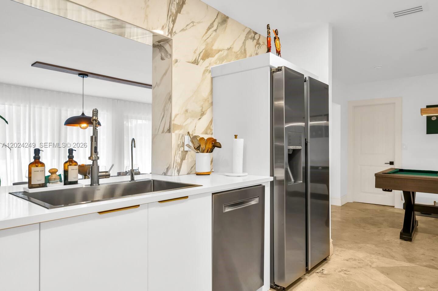CORAL RIDGE ISLES - Residential