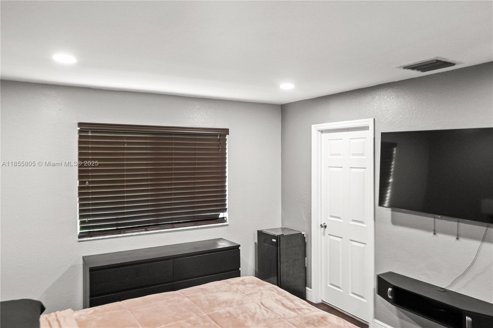 SAN REMO - Residential Lease