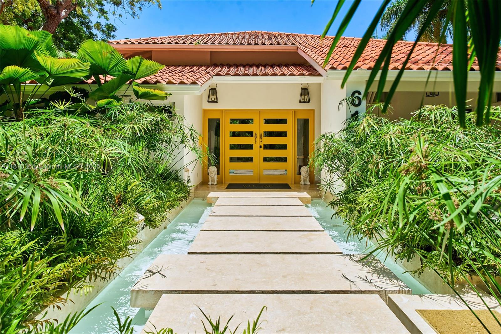 This modern design villa boasts a contemporary architectural style with elegantes lines and open spaces, offering a seamless blend of indoor and outdoor living. Exquisite 4-Bedroom, 5 1/2 bath plus maid quarters.
Living Area: 636 m² (6850 ft²)
Lot Size: 1350 m² (14500 ft²)
Year Built: 2020. Dramatic cathedral ceilings. Completed furnished and ready to move.
The property includes a beautiful swimming pool integrated with lush landscaping, offering a tranquil retreat.
Prime Location: Situated within the prestigious Casa de Campo Resort, residents have access to world-class amenities, including golf courses, a marina, spa, restaurants and walking distance private beaches. Video available and more info upon request.
