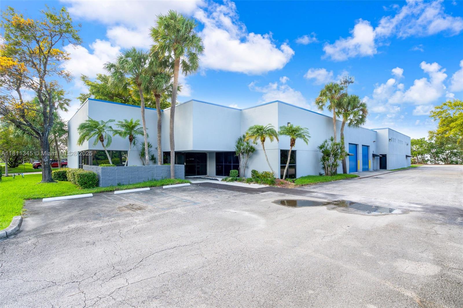 Fully renovated building featuring an open warehouse with office, 18’ clear height, 3-phase power, and 24/7 access. Includes 15+ parking spaces with yard storage, 5 bathrooms, and 2 break rooms. Upgrades include a new roof (2025), fresh paint, and modern finishes. Prime location near FXE Airport, Commercial Blvd, and the Florida Turnpike, surrounded by major brands like Tesla and Crystal Water.
