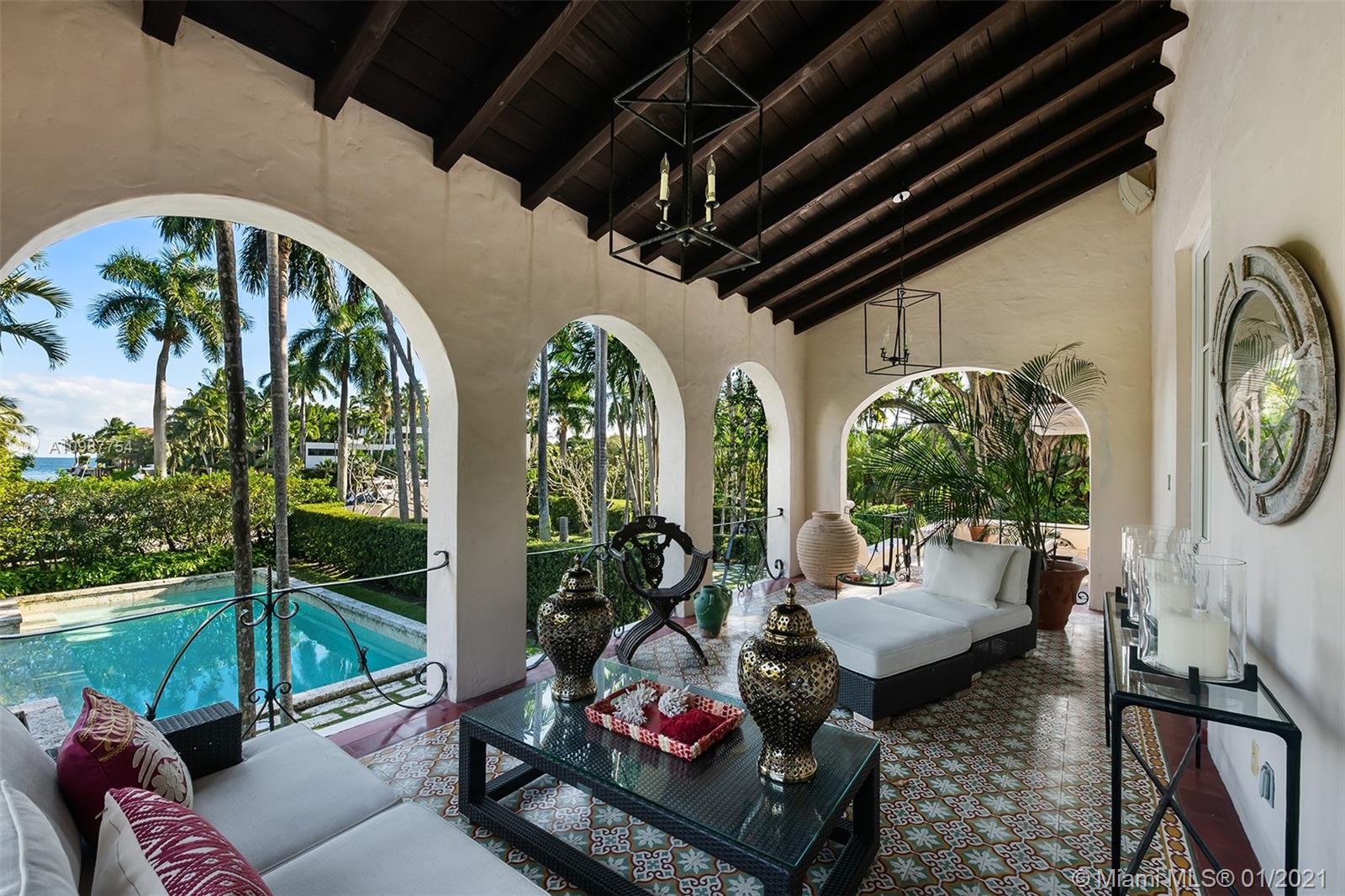 THE MOORINGS - Residential