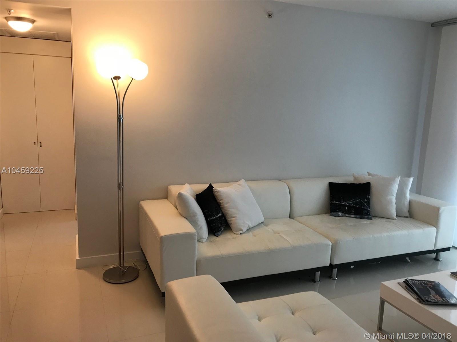 RESIDENCES ON HOLLYWOOD - Residential