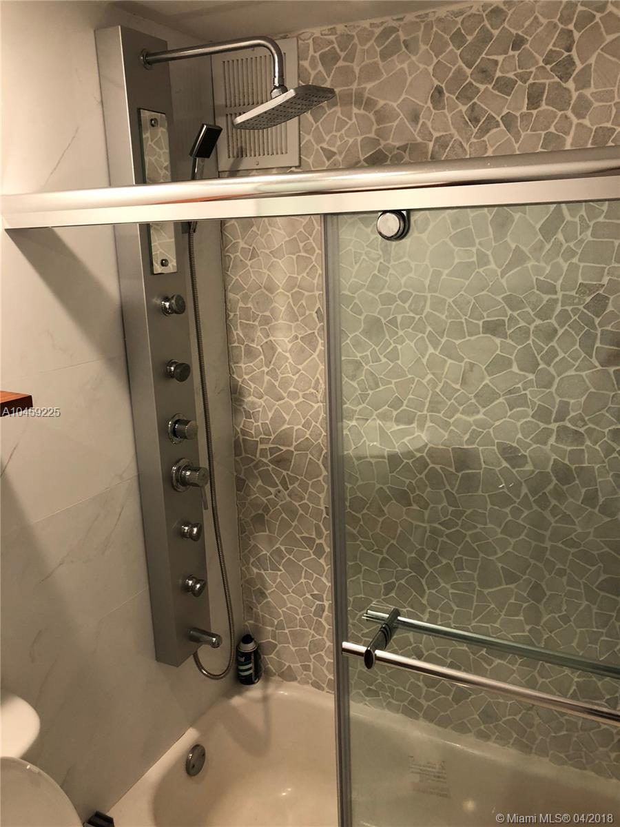 RESIDENCES ON HOLLYWOOD - Residential