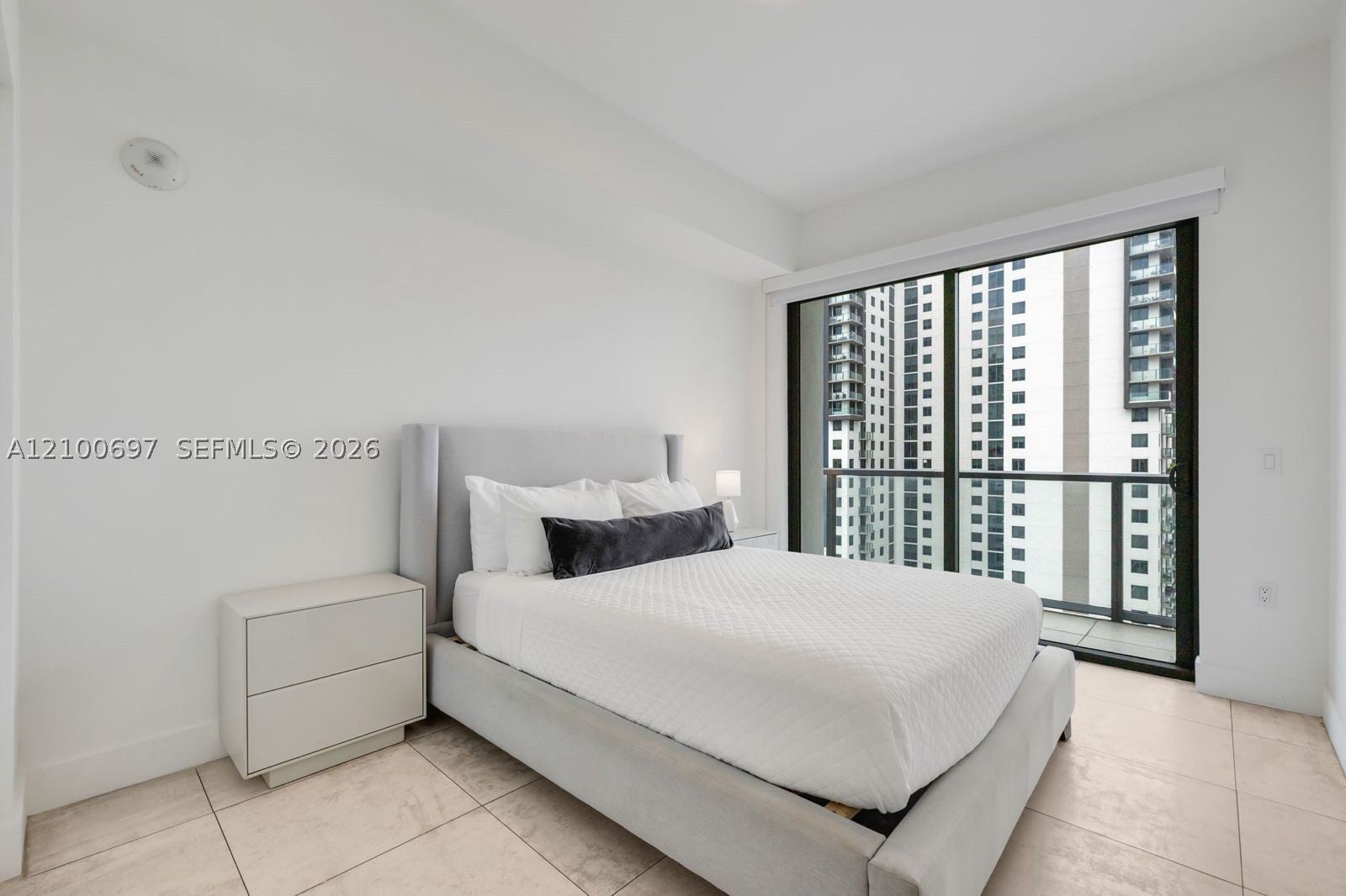 239 SW 9th St 1801