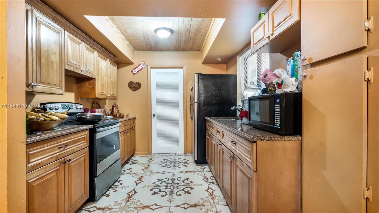 LANTANA PINES 1 SPORTSMEN - Residential