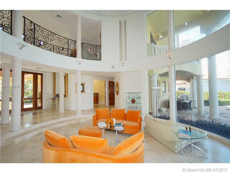 GOLDEN BEACH SEC E - Residential