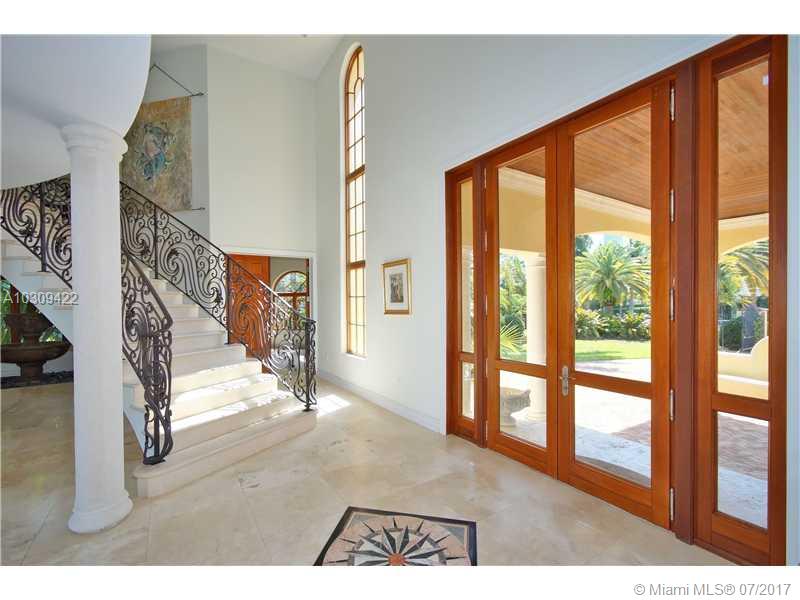 GOLDEN BEACH SEC E - Residential