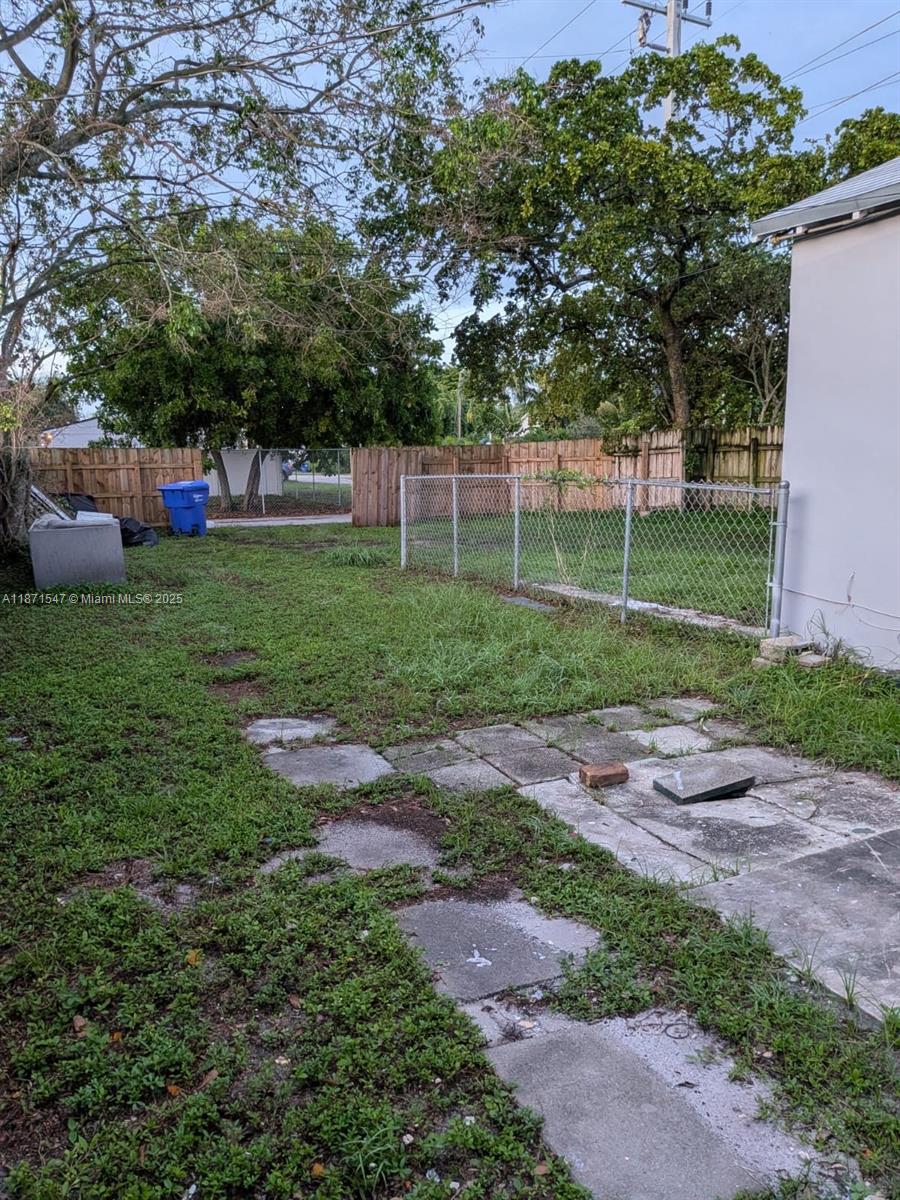 HOLLYWOOD PARK - Residential Income