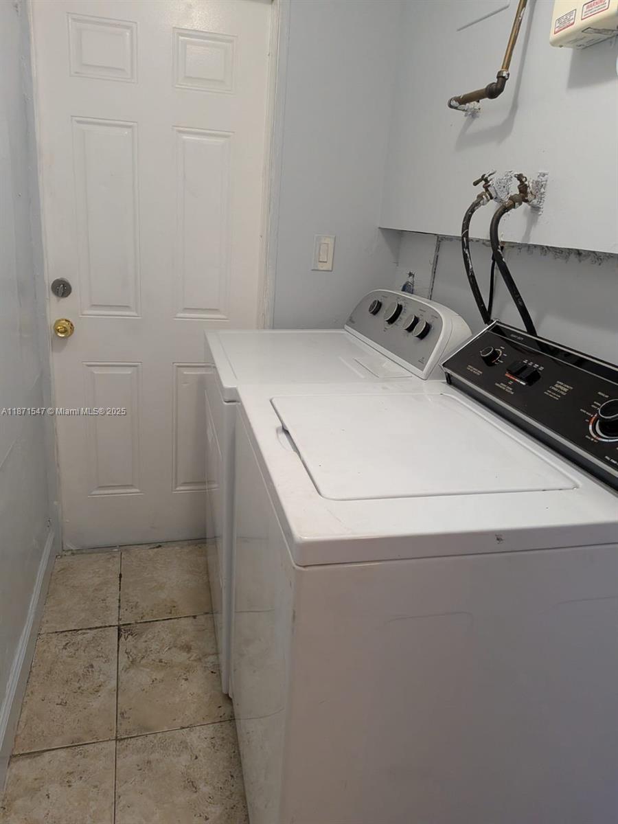 HOLLYWOOD PARK - Residential Income