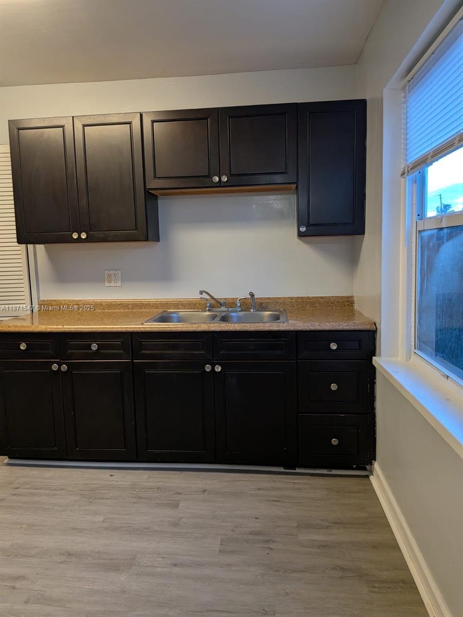 HOLLYWOOD PARK - Residential Income