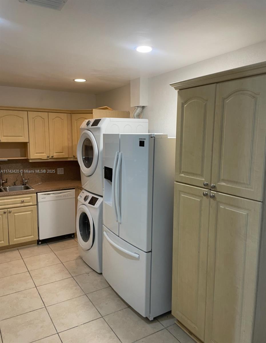 7390 SW 30th Ter 1