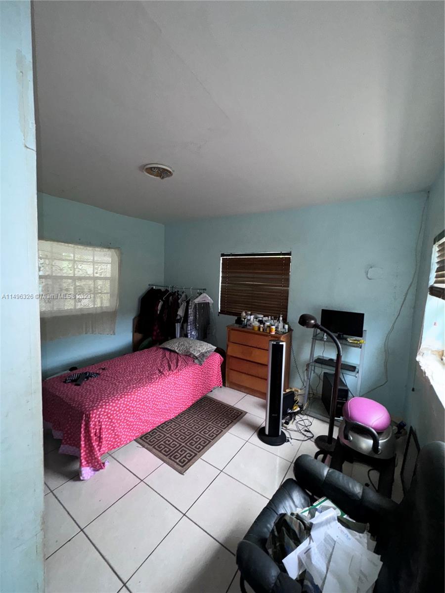 WEST MIAMI SHORES SEC D - Residential