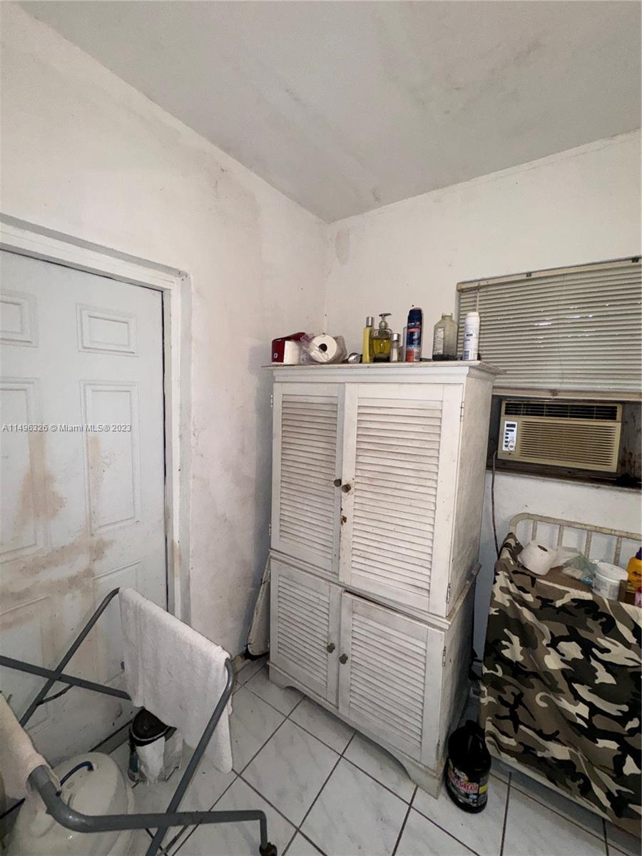 WEST MIAMI SHORES SEC D - Residential