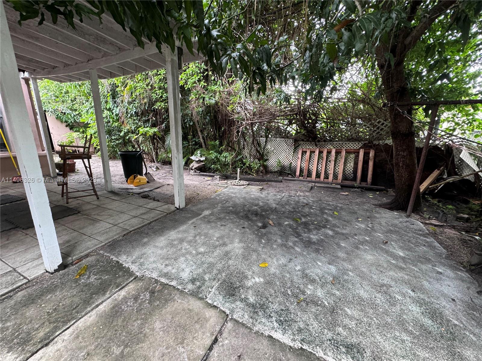 WEST MIAMI SHORES SEC D - Residential