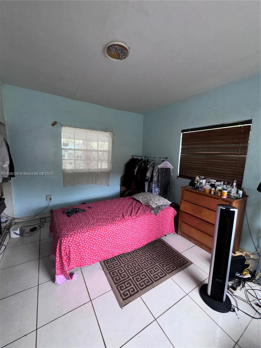 WEST MIAMI SHORES SEC D - Residential