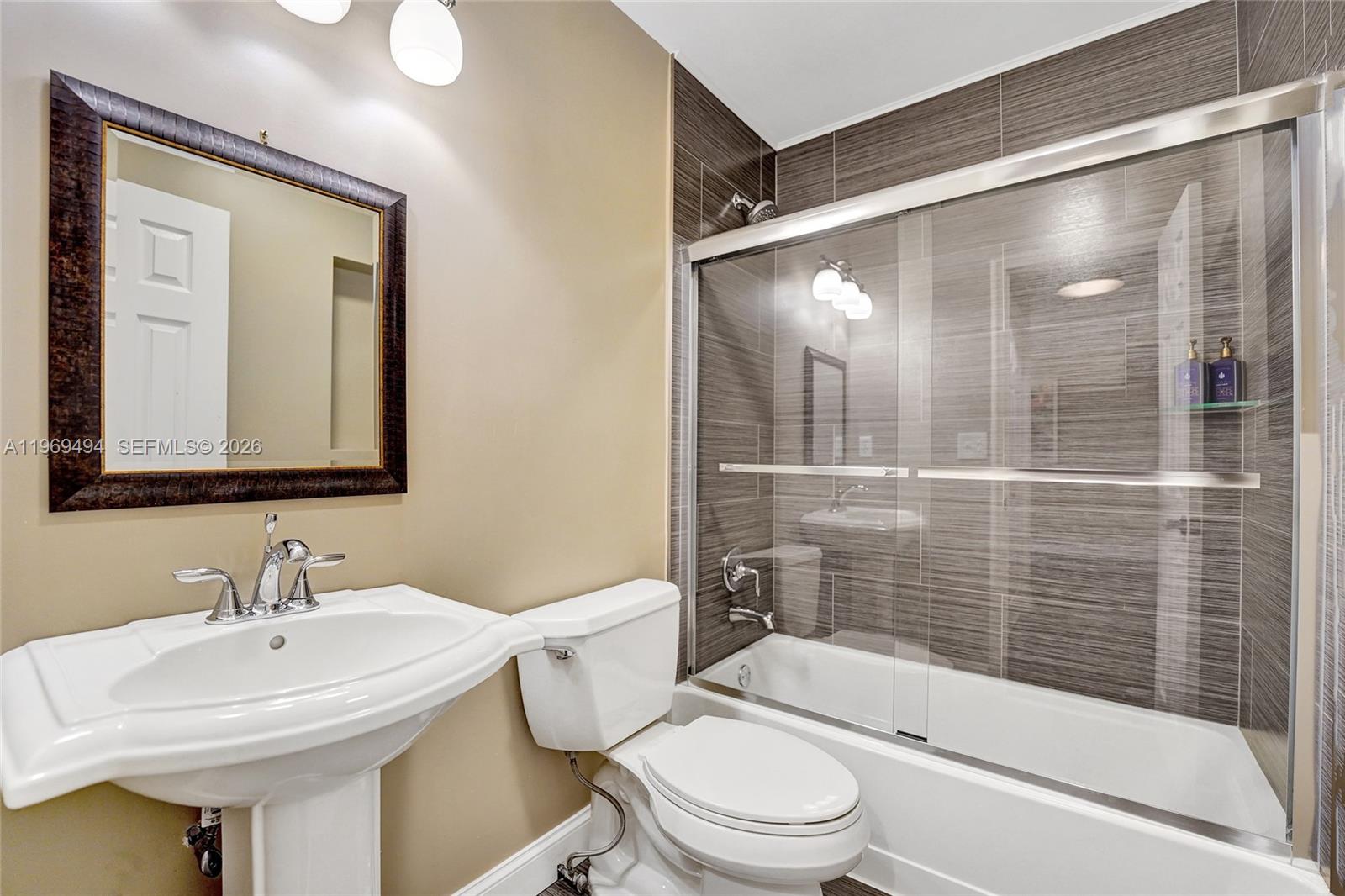 HOLLYWOOD HILLS NORTH SEC - Residential