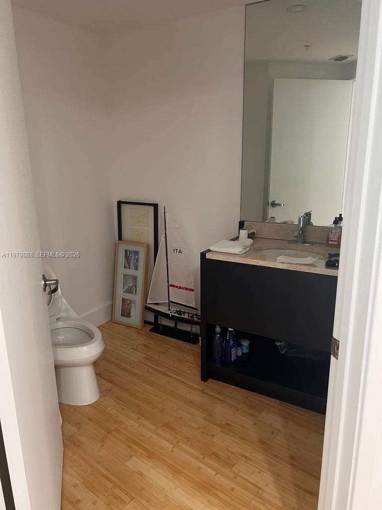 TRUMP ROYALE CONDO - Residential