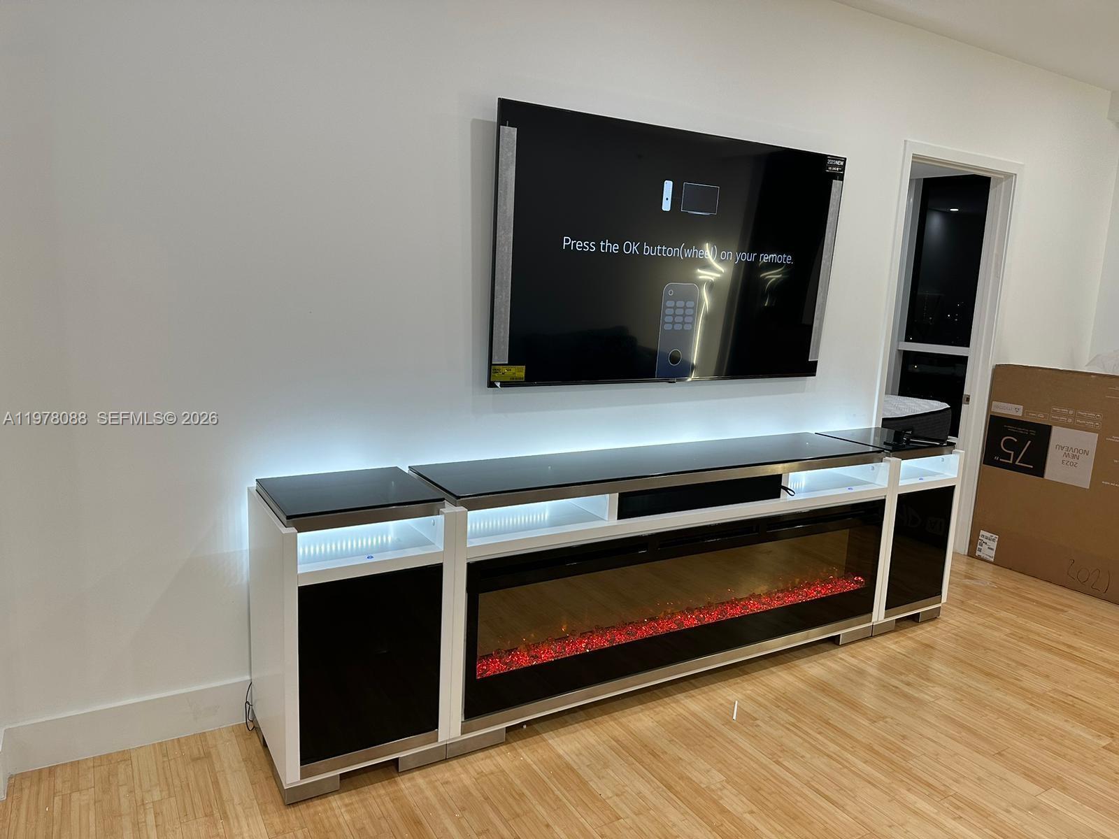 TRUMP ROYALE CONDO - Residential