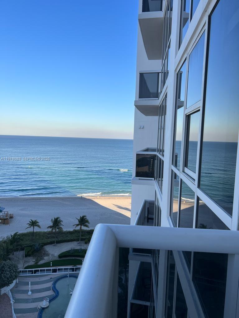 TRUMP ROYALE CONDO - Residential