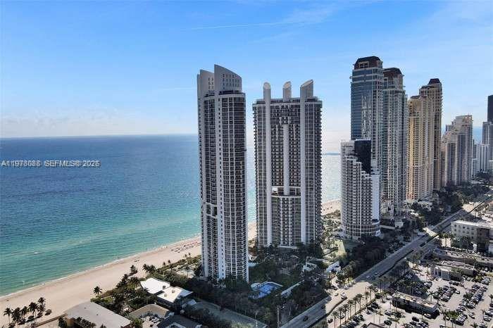 TRUMP ROYALE CONDO - Residential