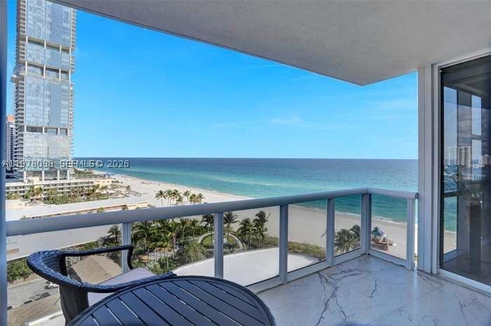 18201 Collins Ave 1202