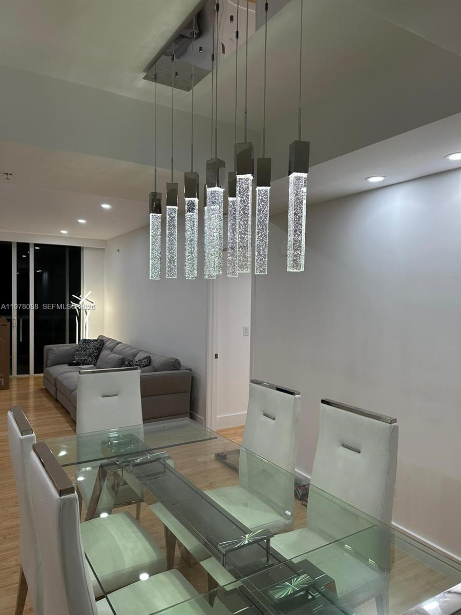 TRUMP ROYALE CONDO - Residential