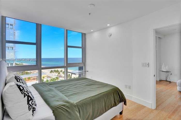 TRUMP ROYALE CONDO - Residential