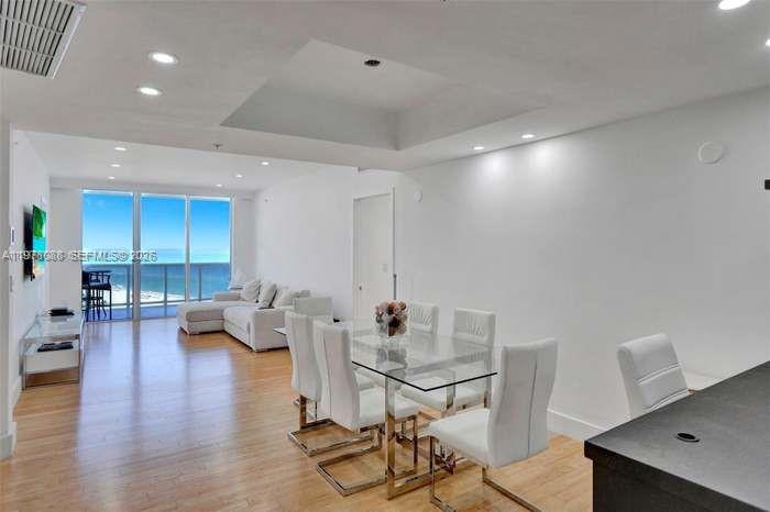 TRUMP ROYALE CONDO - Residential