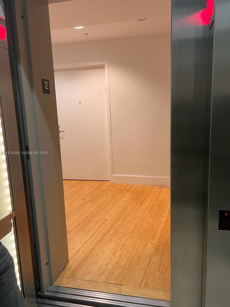 TRUMP ROYALE CONDO - Residential