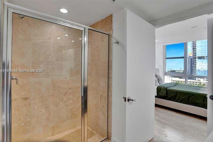 TRUMP ROYALE CONDO - Residential