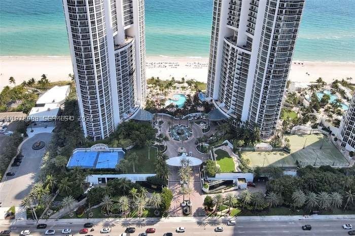 18201 Collins Ave 1202