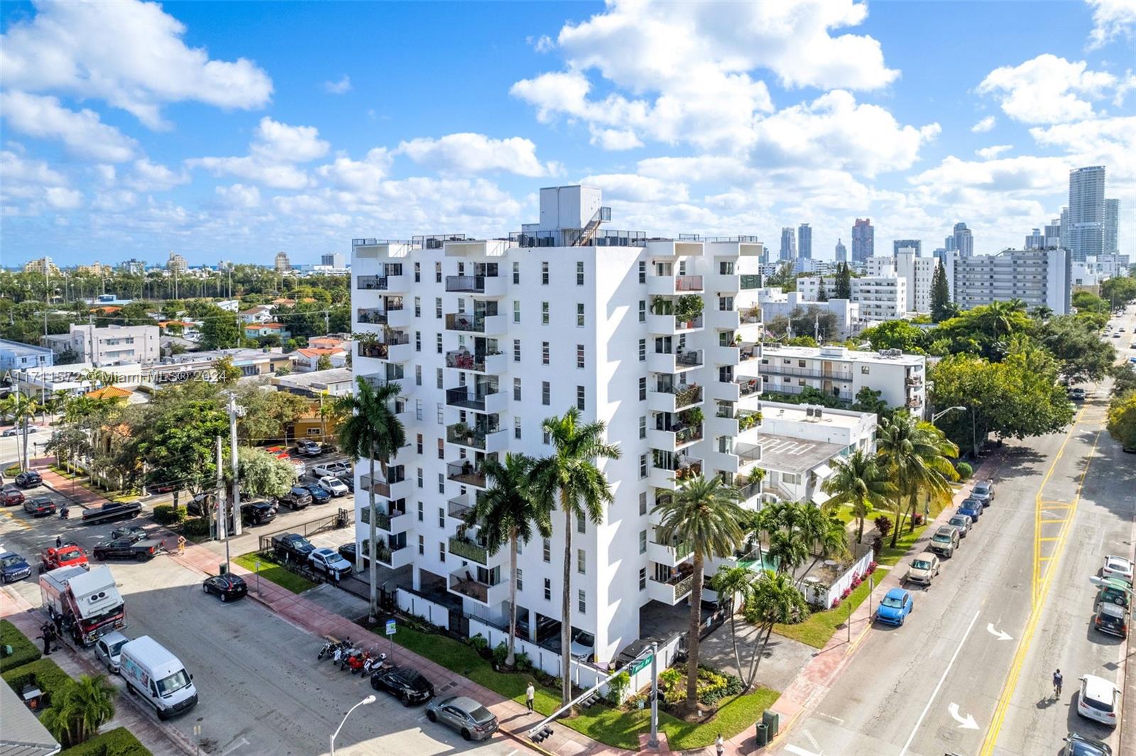 Property for Sale at 1455 West Ave 304, Miami Beach, Miami-Dade County, Florida - Bedrooms: 1 
Bathrooms: 2  - $450,000