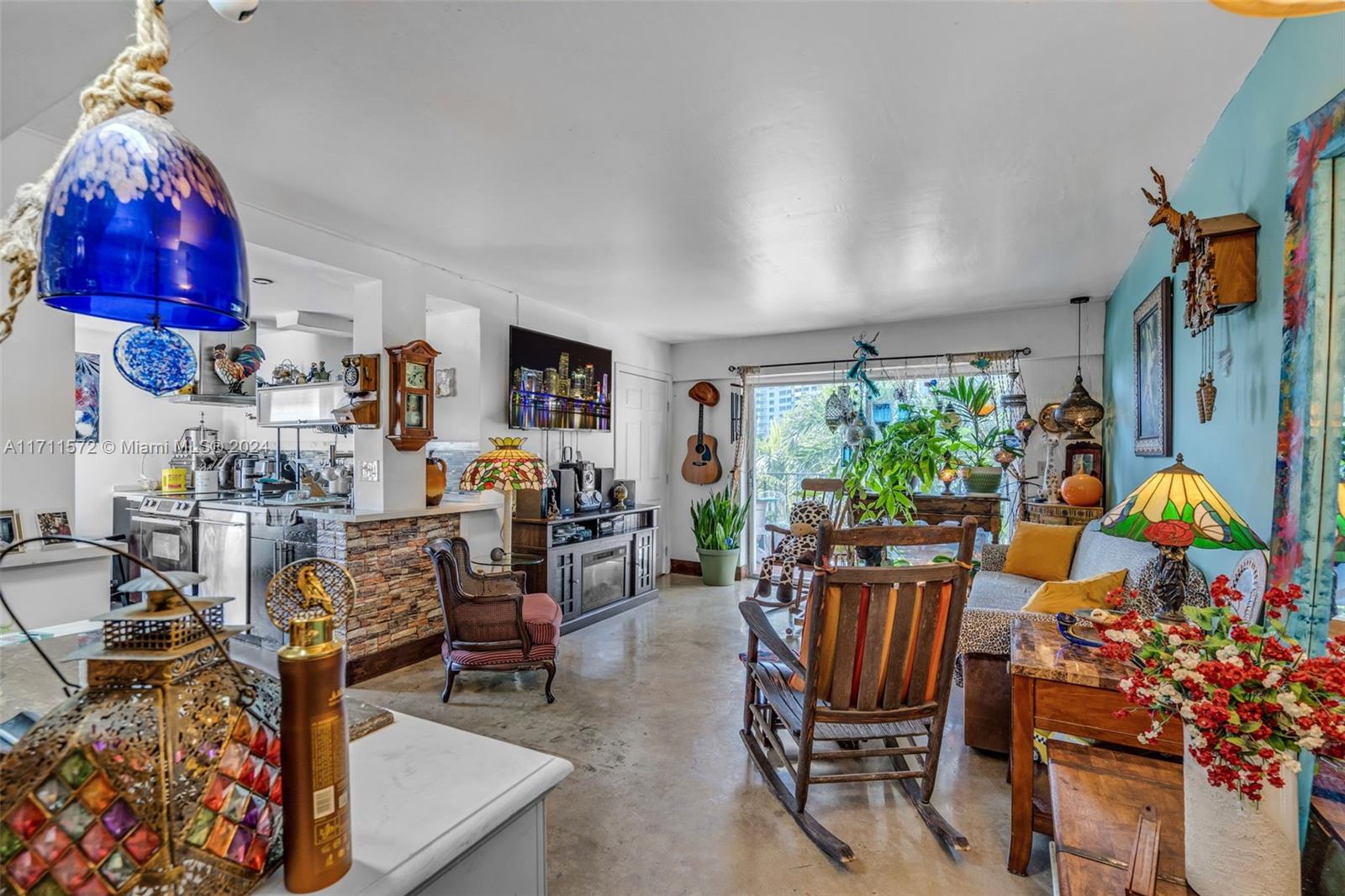 1455 West Ave 304