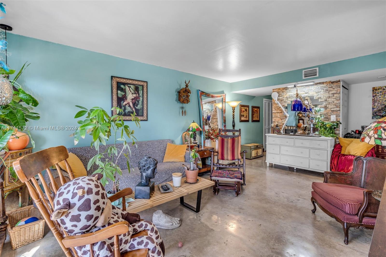 1455 West Ave 304