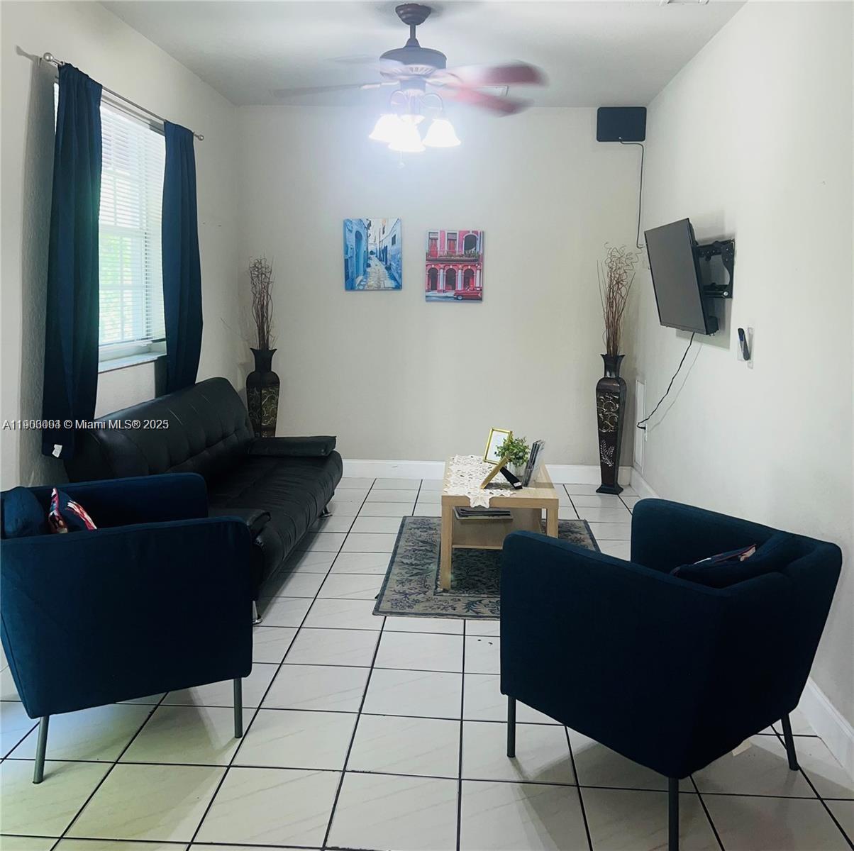 ¤MELROSE HEIGHTS - Residential Lease