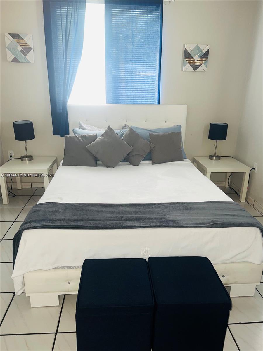 ¤MELROSE HEIGHTS - Residential Lease